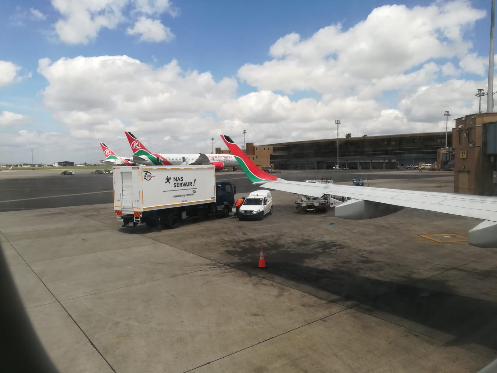 内罗毕乔莫·肯雅塔国际机场（JKIA）1A号国际航站楼，资料图，图中场景与本次查获的涉案乘客无关。