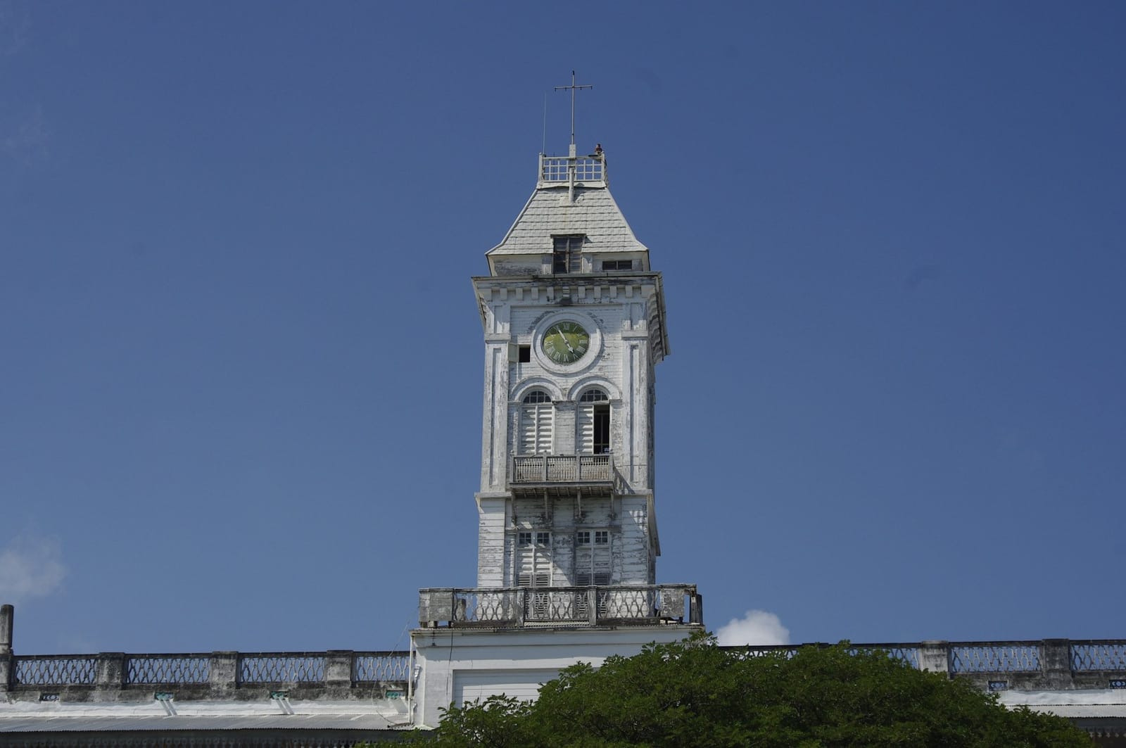 The clock tower of the historic House of Wonders in Stone Town, Zanzibar (file photo, 2013).