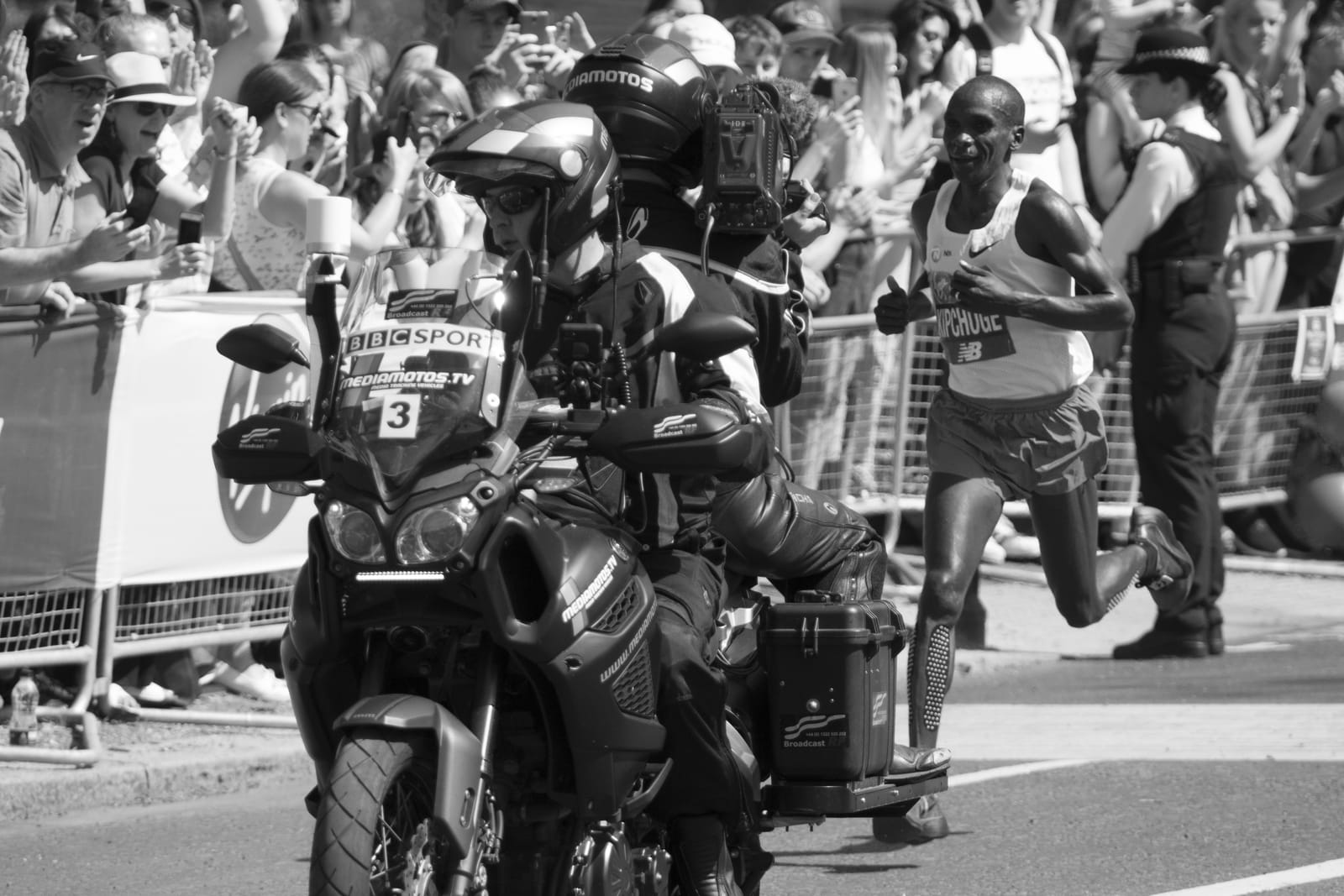 Eliud Kipchoge at the 2018 London Marathon (file photo, 22 April 2018).